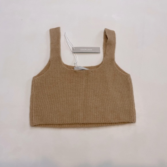 Women’s Everlane Tan Crop Tank - Picture 3 of 3